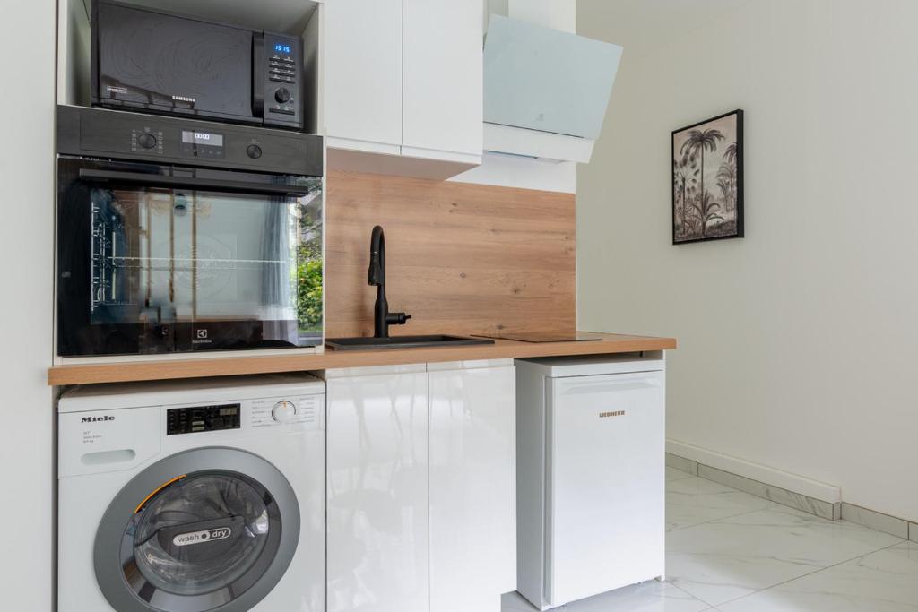 Modern apartment next Arc de Triomphe - 4