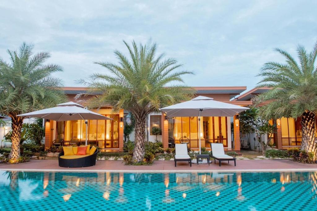 Kan & Kan Luxury Pool Villa Hua Hin with all bathtub, Hua Hin