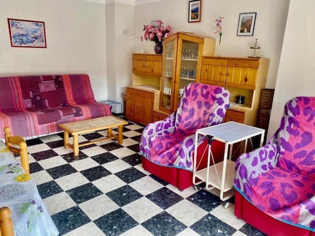 Charmant F2 avec Garage, Terrasse et Véranda, à 500m du Centre et 600m des Cures à Amélie-les-Bains - 4