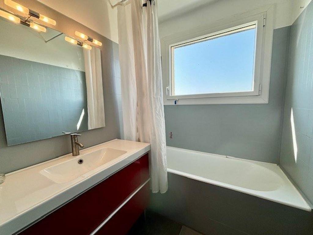 Quiberon : Appartement 3 pièces 52m² face mer avec parking - FR-1-478-298 - 5