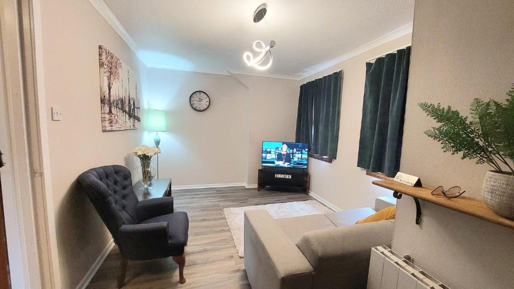 Neat & Comfortable 1 Bedroom Spring Garden Flat, Aberdeen