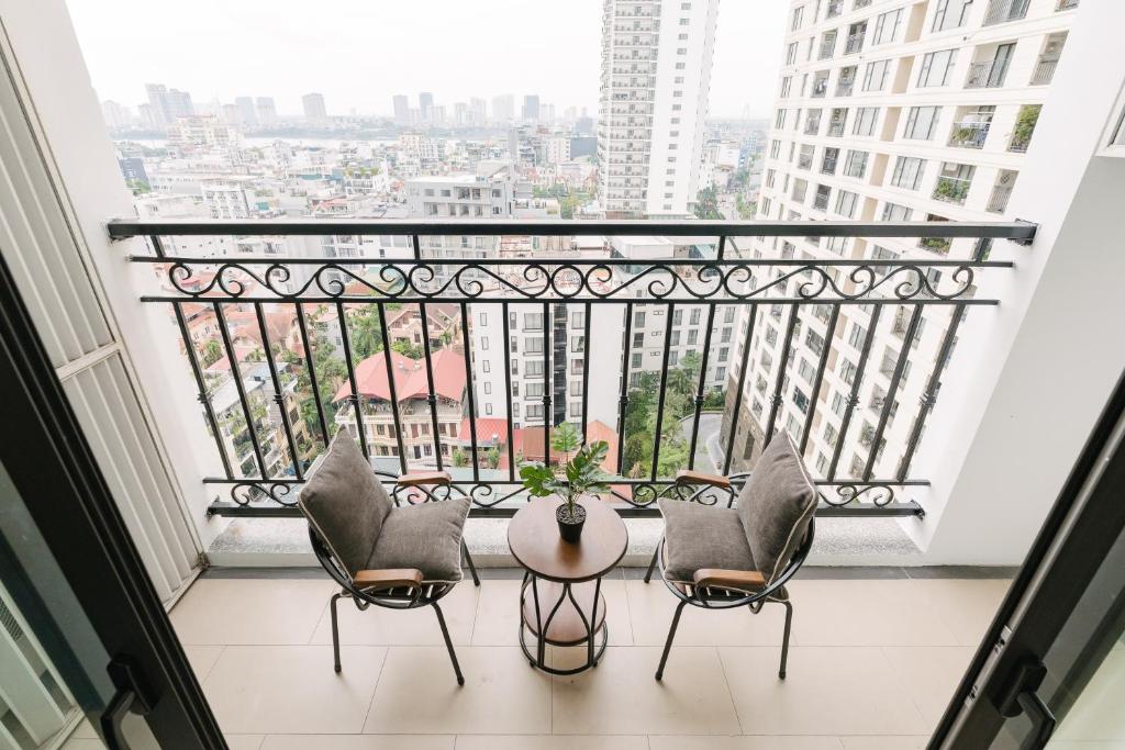 D. ‘ Le Roi Soleil Westlake Hanoi
