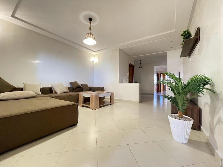 Charmant appt 2 ch terrasse, Rabat