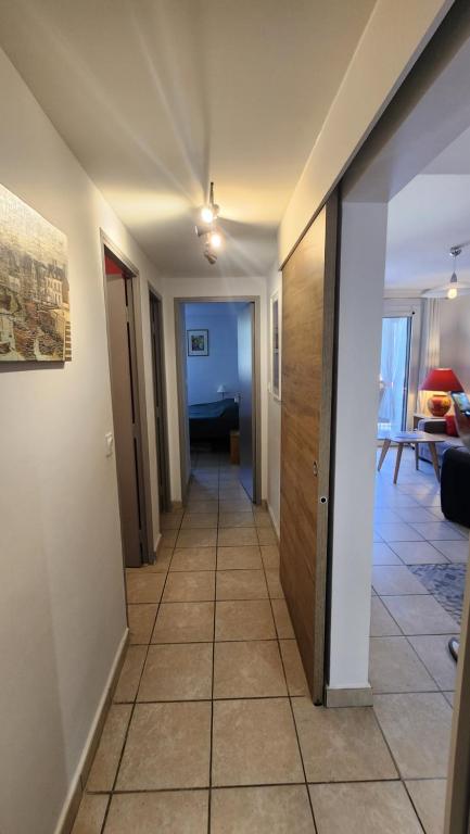 Appart T3, 60m2,quartier calme,idéal tout à pieds résidence et parking privé les cadenisses - 5