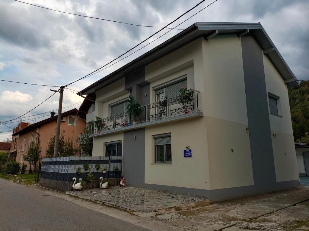 Jasmir - 2