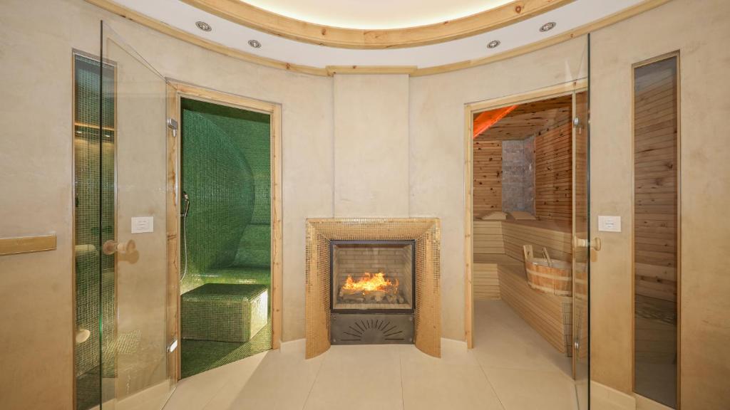 Chalet Bockberg Ski in - Ski out & Whirlpool in Kitzbühel by ONE VILLAS - 5