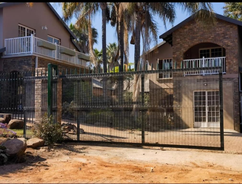 Melodie Guest House, Lone Star Texas