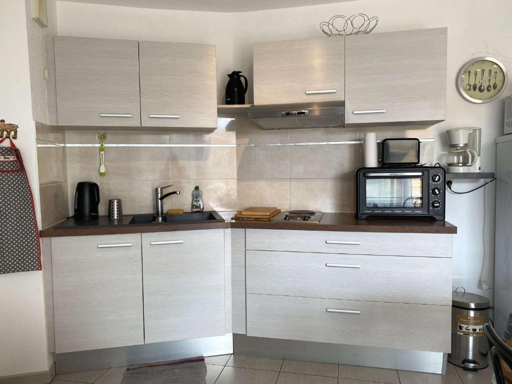 Appartement T2 confort avec garage et climatisation - FR-1-553-277 - 3