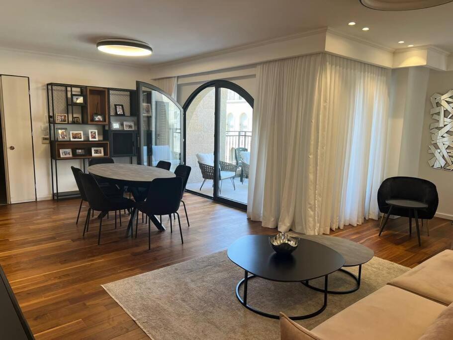 royal 2bdr e, Jeruzalém