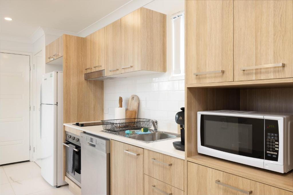 Smart Suites N Freney