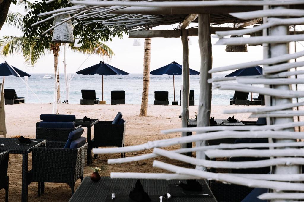 Meno House – Adults Only