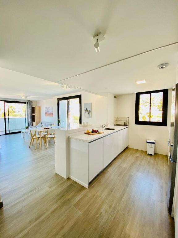 Royal Palm 22 Luxurious 3 Bedroom Penthouse - 4