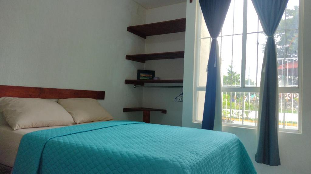 Turquoise Comfort Haven - 2