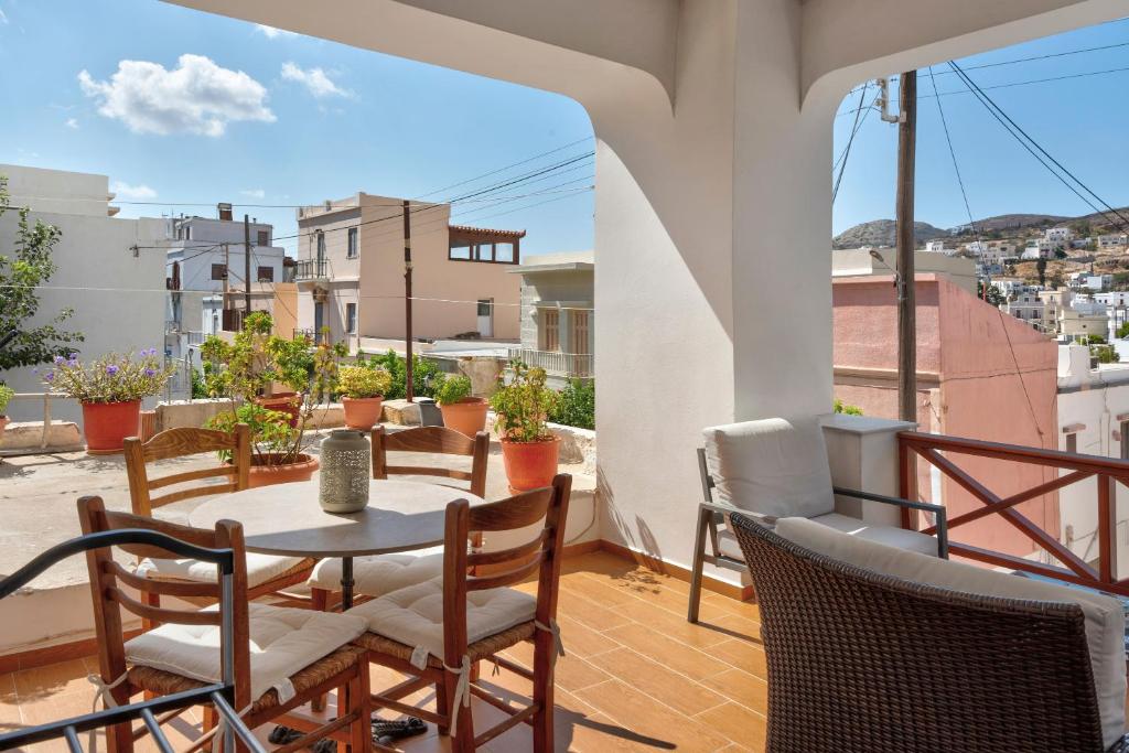 Voula Apartment, Ermupoli