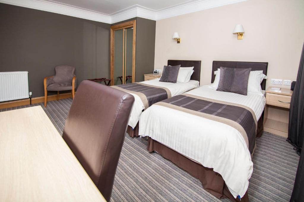 Burnett Arms Hotel photo