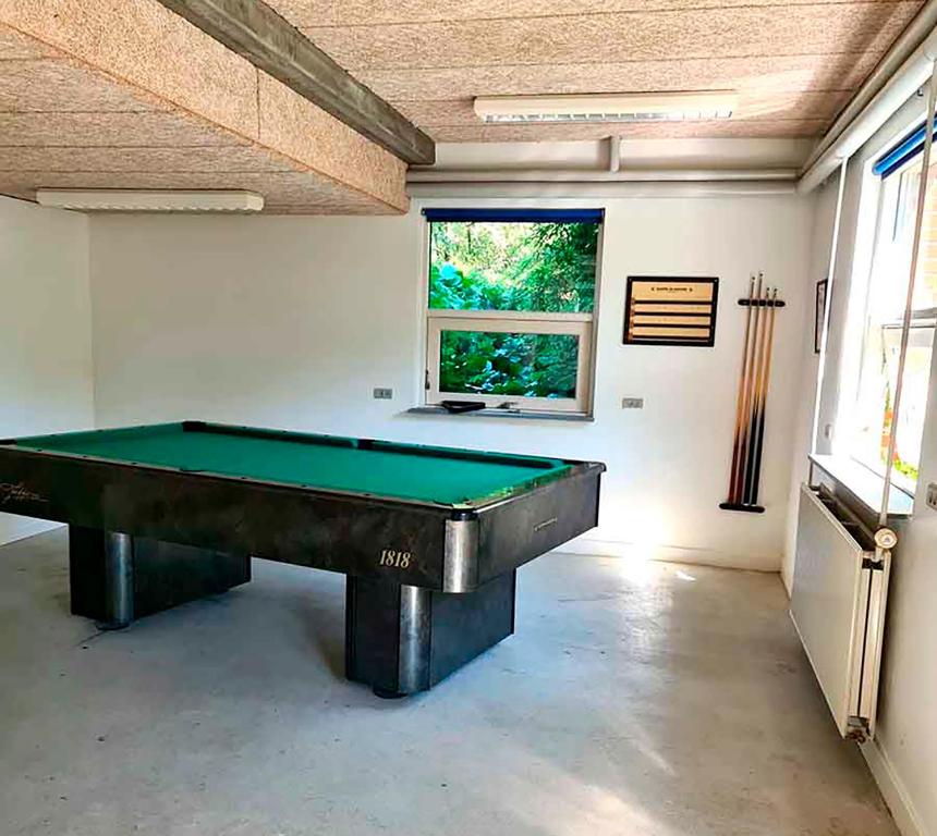 Shared lounge/TV area