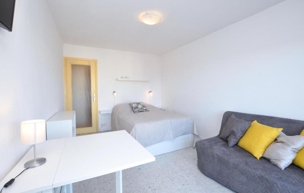 Awesome Apartment In Cannes With Wifi - 4