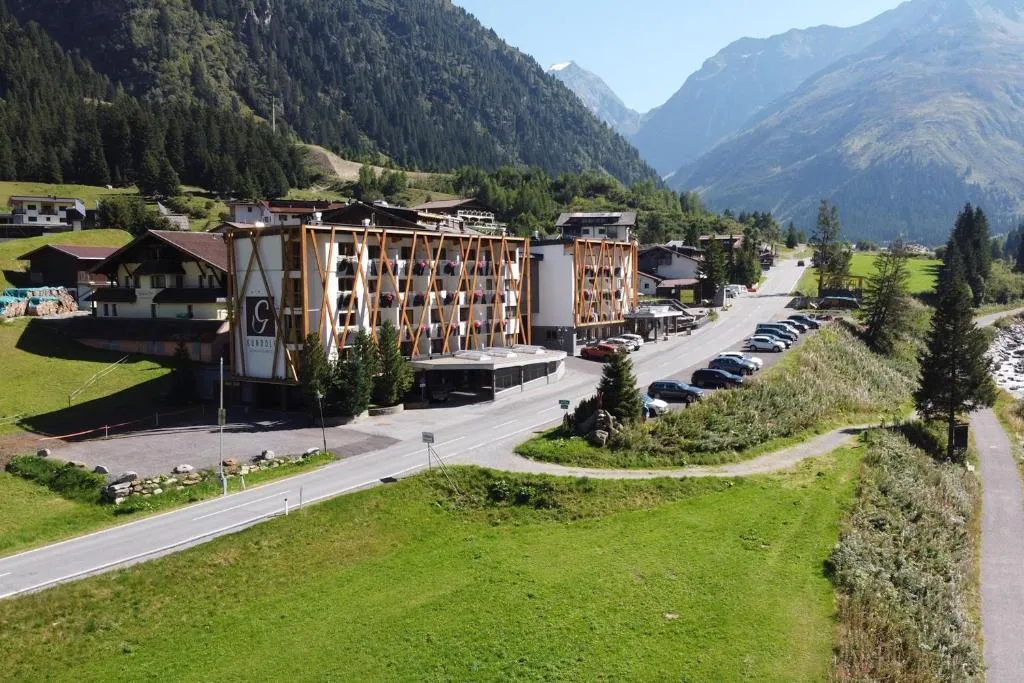 Hotel Gundolf, hotel in Sankt Leonhard im Pitztal