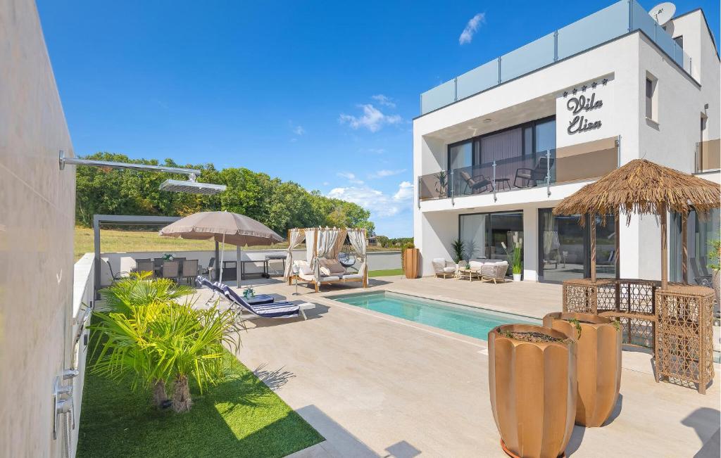 Nice Home In Vrvari With Wifi, Poreč