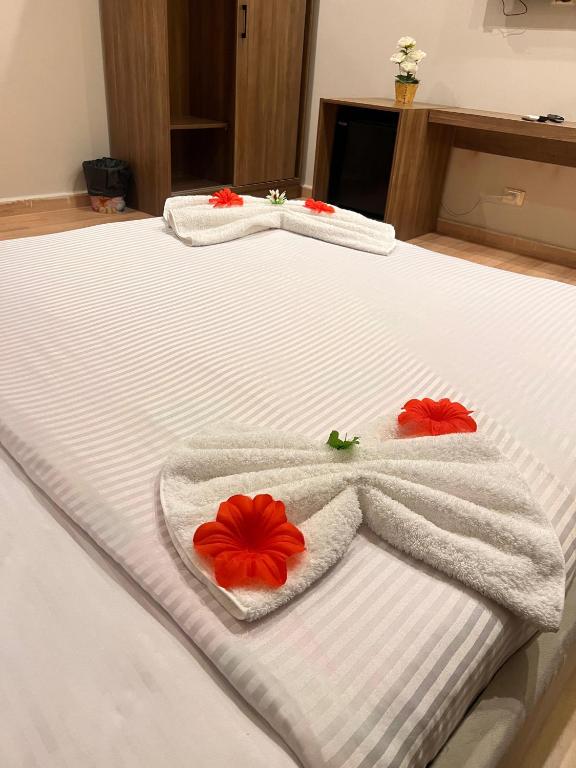 Atom Pyramids Hotel, Káhira