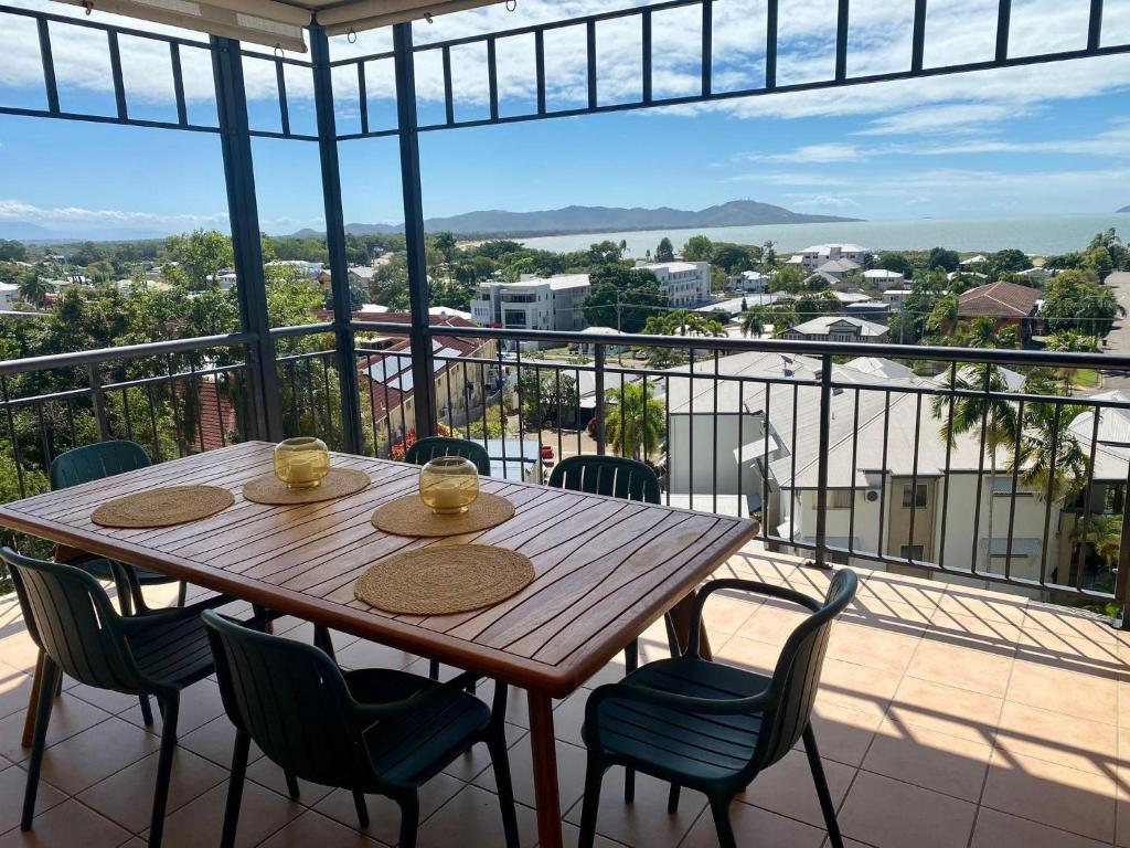 On top of the world on Bundock, Belgian Gardens