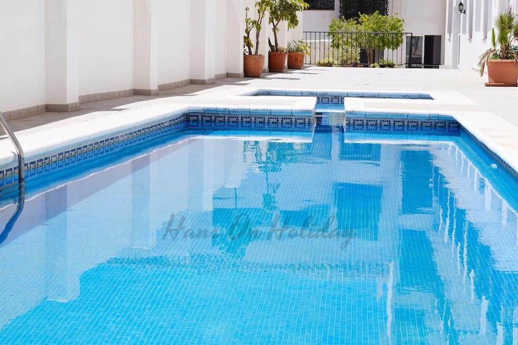 Penthouse 5 Arcos, Frigiliana, 2 bedroom, Pool, Large roof Terrace, BBQ and Amazing views HansOnHoliday Rentals - 3