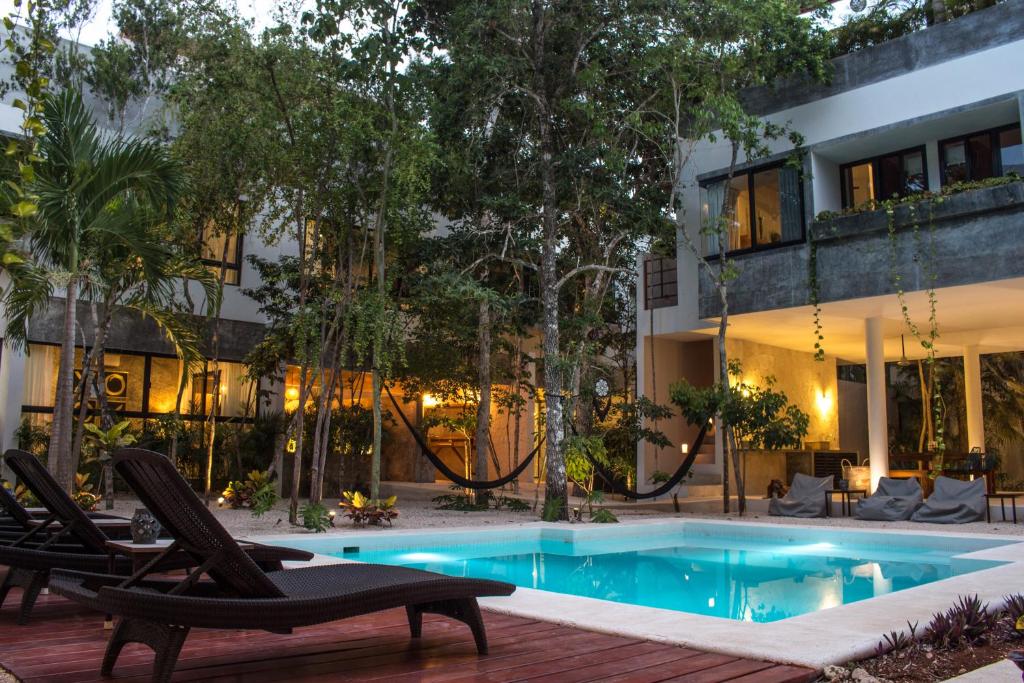 Nomad Humans Coliving Apartments, Tulum