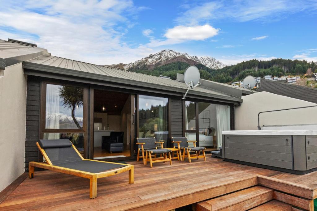 Kiwi Nest- Luxury Home - Hot Tub, Queenstown