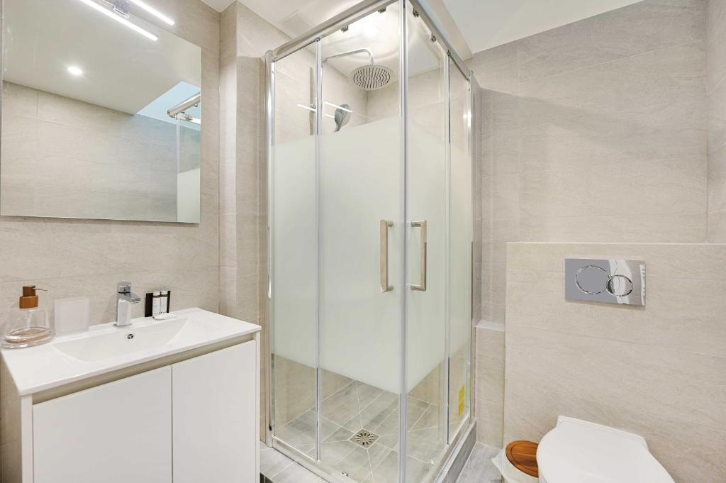 Apartment for 4, between Opera and Montmartre - 4