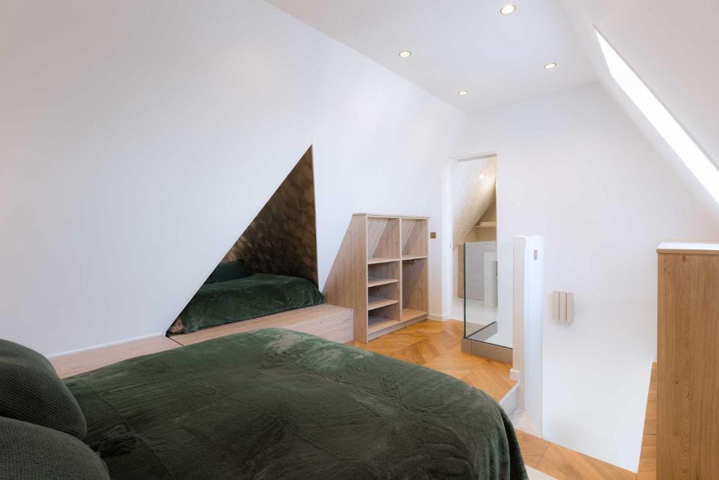 High-end 2 bedroom duplex with parking Place Morny - 4