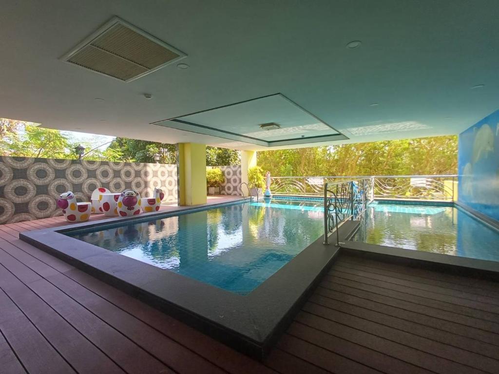 Phuket Chinoinn Hotel