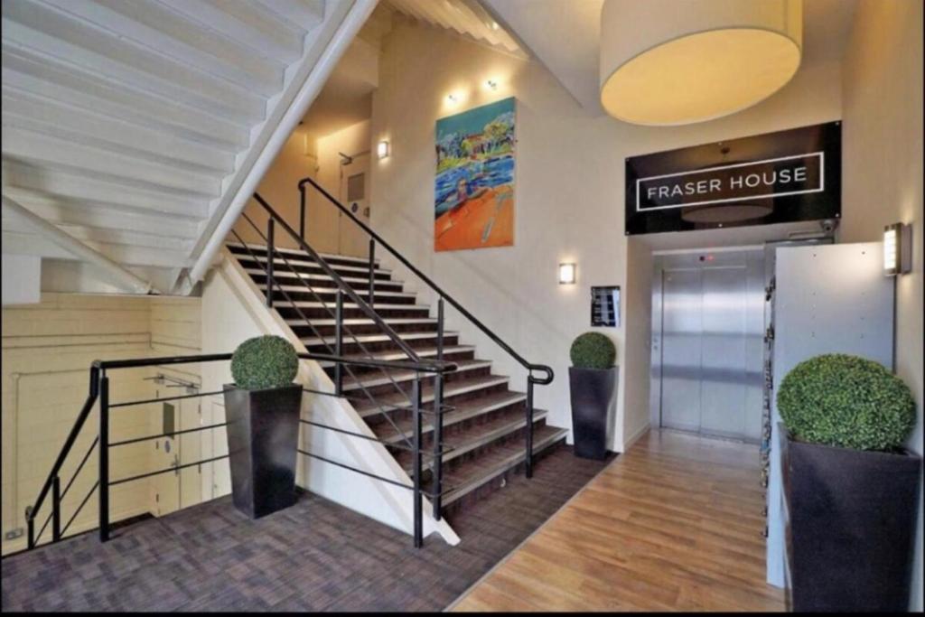 Lovely Twin 2-Flats Condo In Aberdeen-No Party, Aberdeen