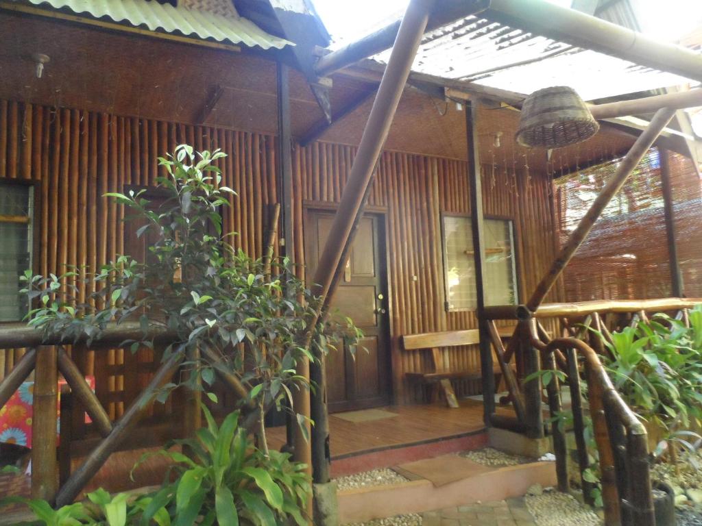 Victoria Guest House and Cottages photo