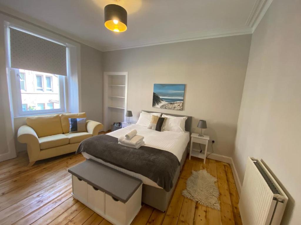 Gorgeous 2 bed, city apartment, Edinburgh
