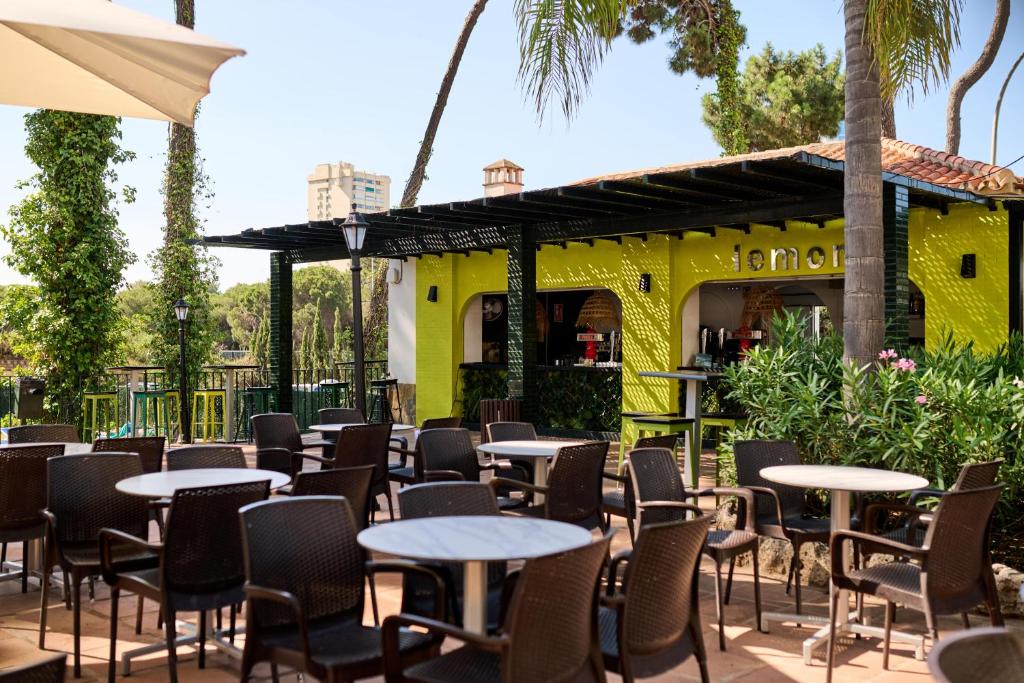 AluaSun Marbella Park — Restaurant & bars in Marbella, Andalusia