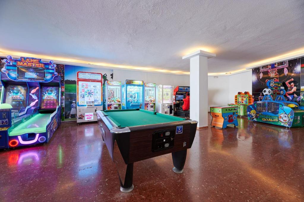 AluaSun Marbella Park — Attractions for children in Marbella, Andalusia