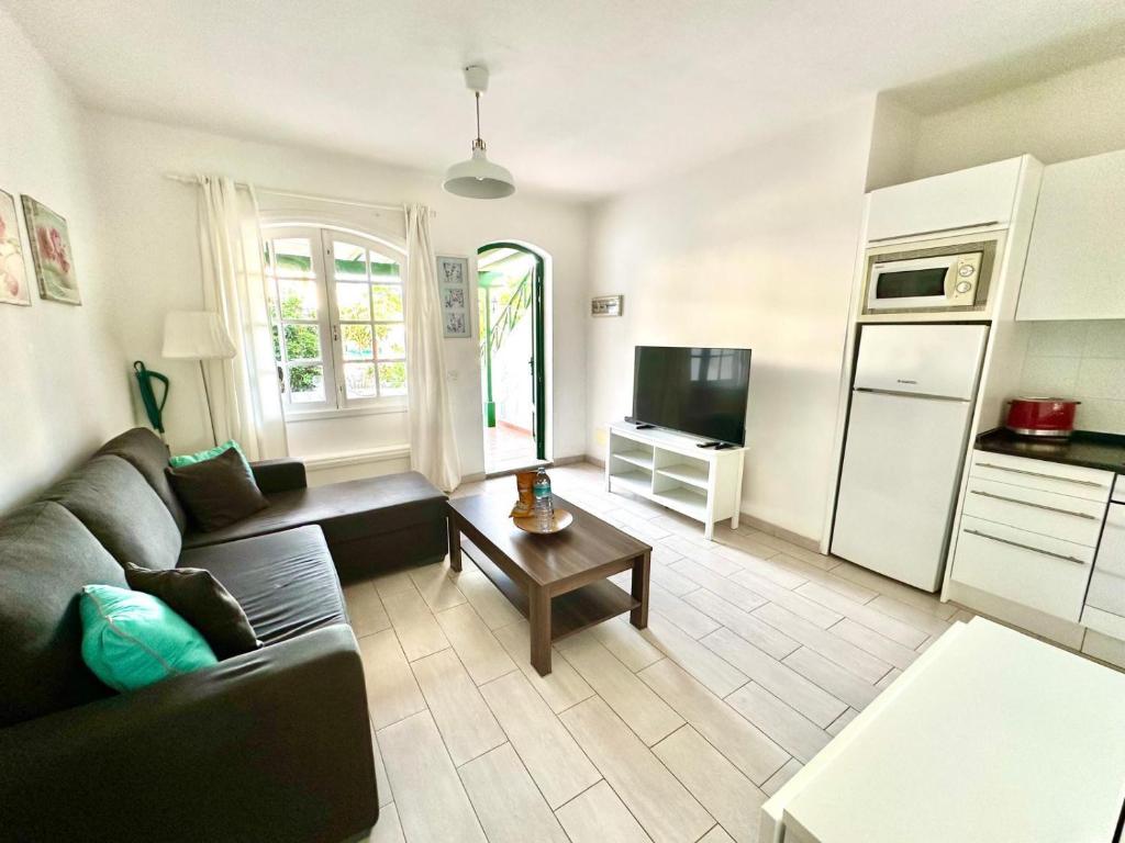 Aloha Apartment - Beach and pool - 5