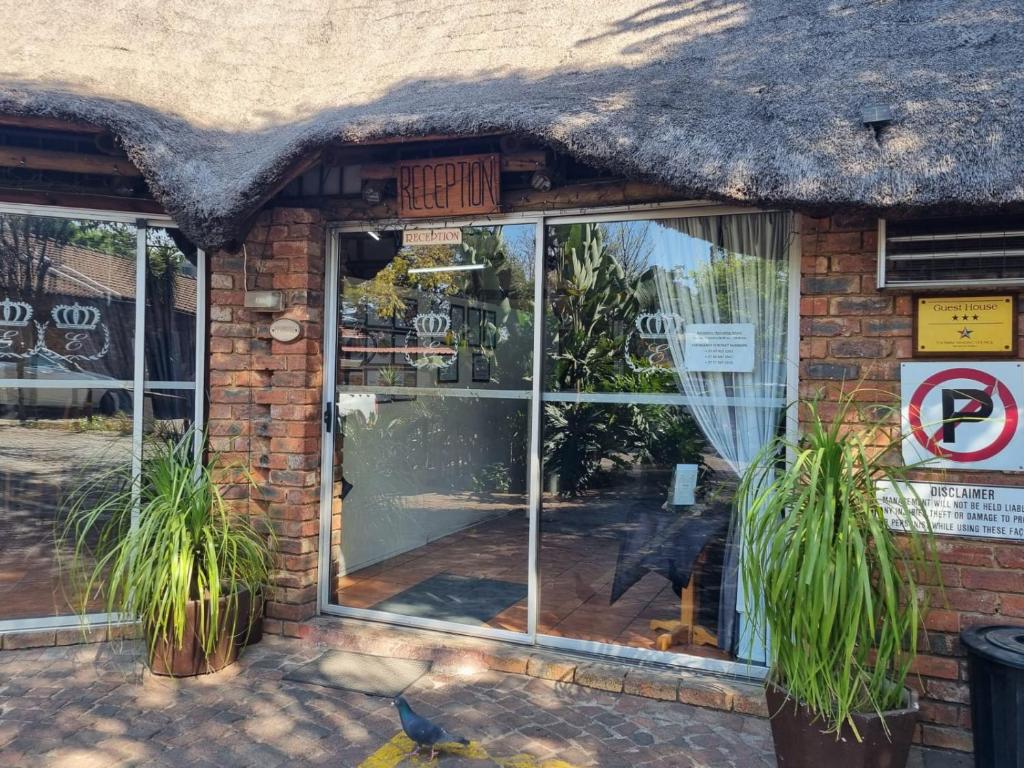 Lobby, Airport Inn Bed and Breakfast in Johannesburg