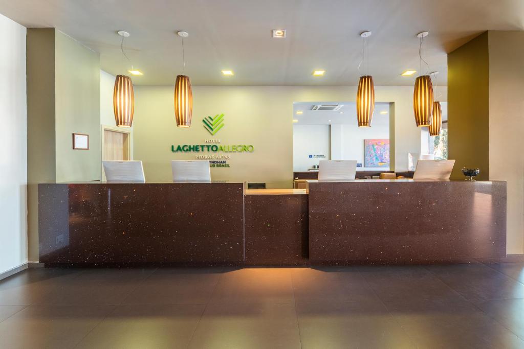 Front desk [24-hour]