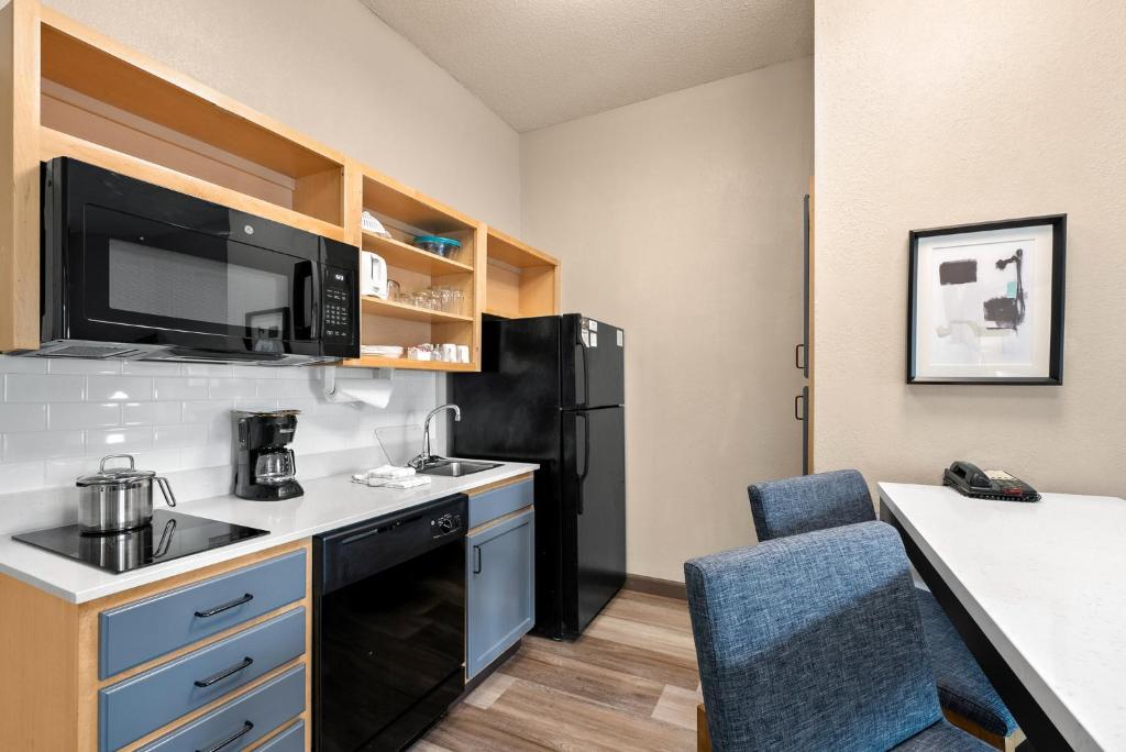 Candlewood Suites Bordentown-Trenton By IHG キッチン