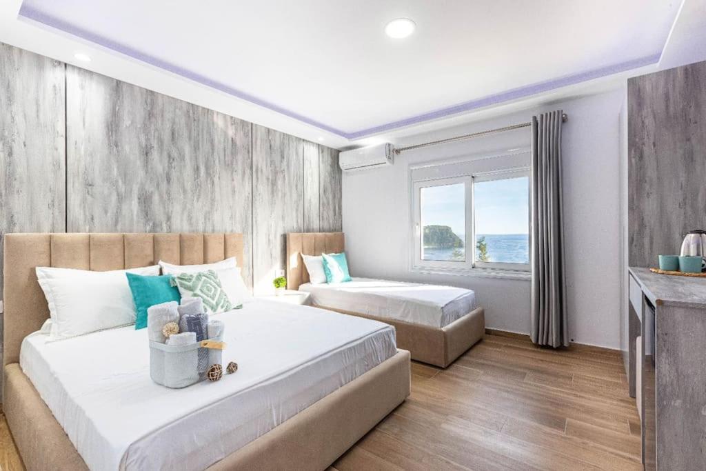 Hi'Mare TOP Sea View 1 - Parking and Kitchen, Himarë