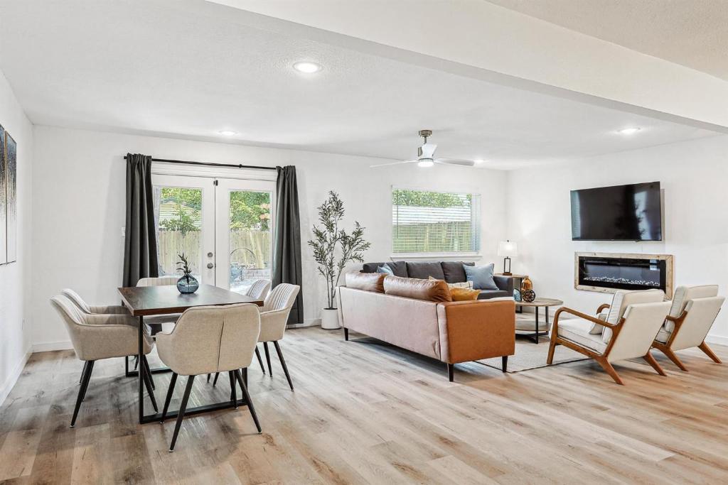 3-BD - Fully Remodeled Convenient & Spacious, Irving