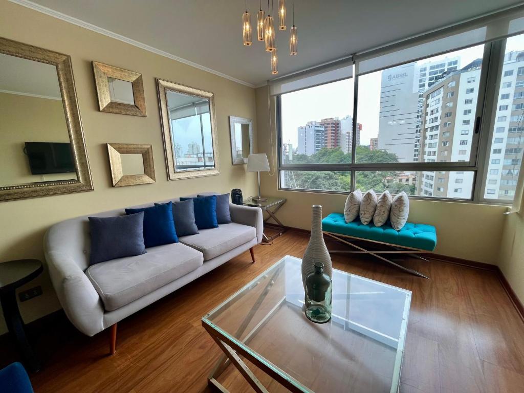 Apartamento Familiar Cerca Malecón Miraflores - 4