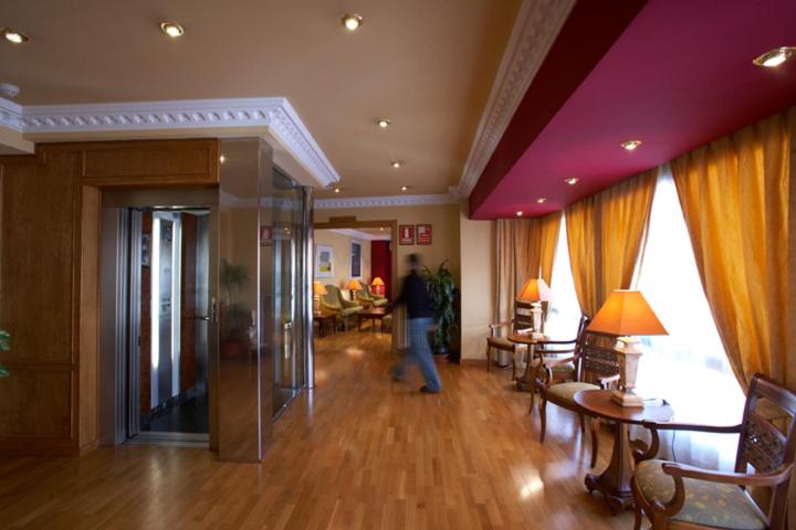 Hotel Juanito — Hotel in La Roda