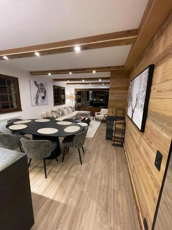 Appartement chaleureux à Megève - 80 m² avec jardin et cheminée. - 2