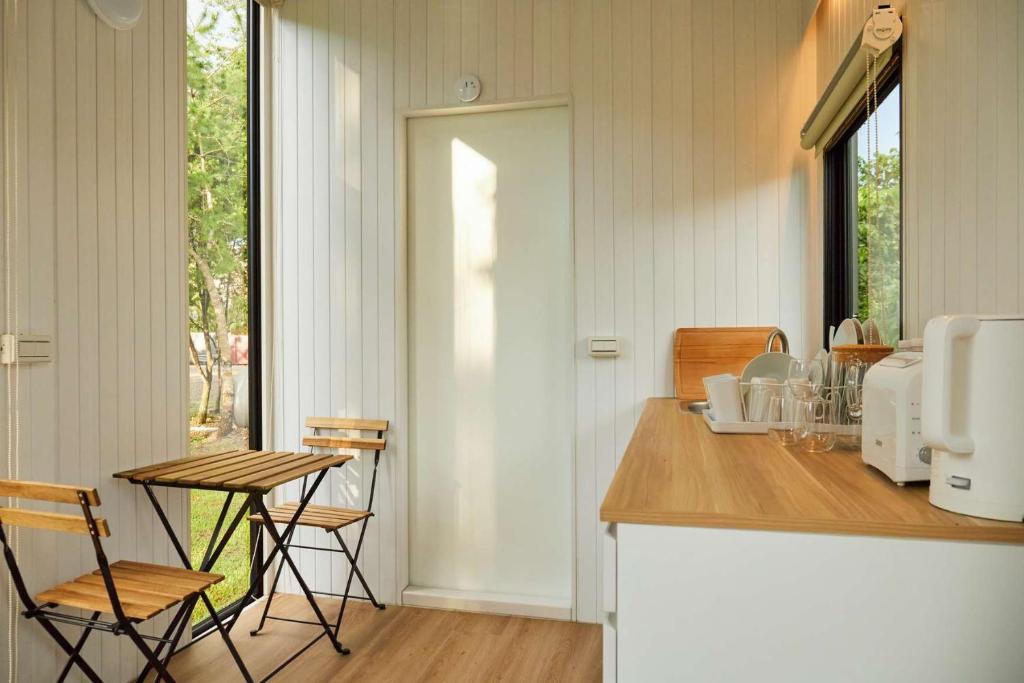 Yiyouguo 1 by Tiny Away