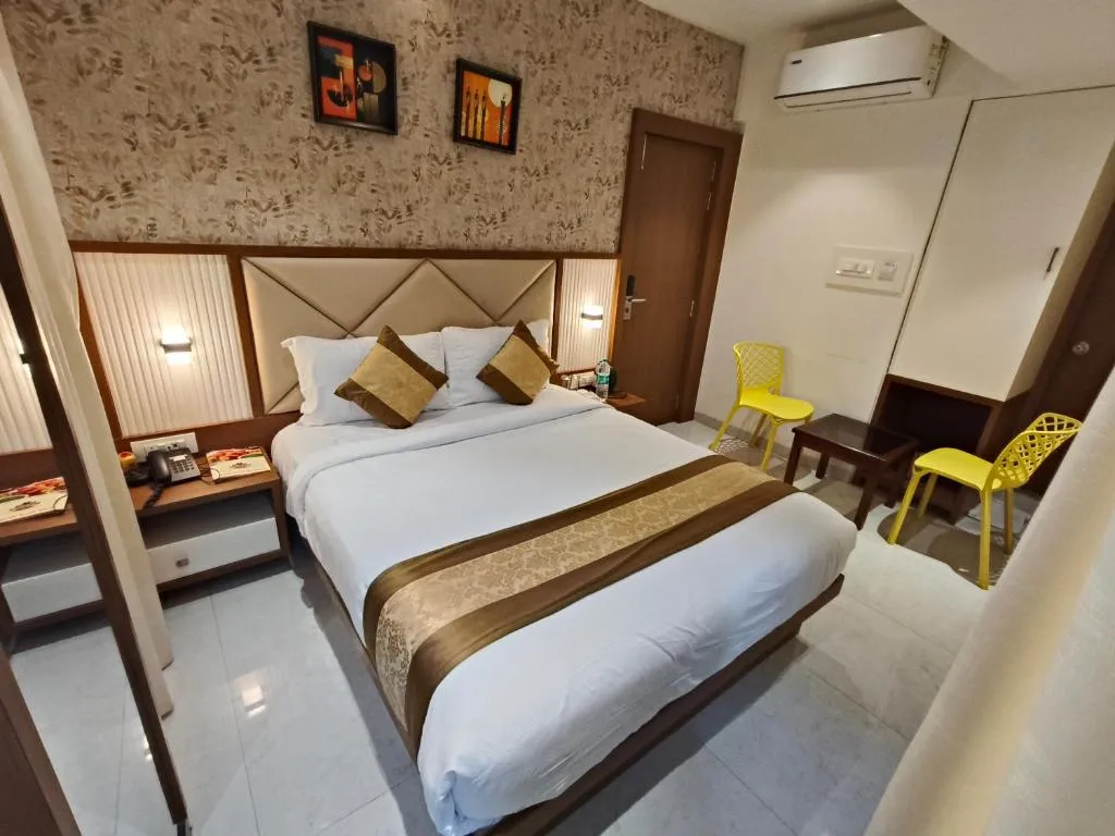 Hotel Pearl Residency，位于塞恩的酒店
