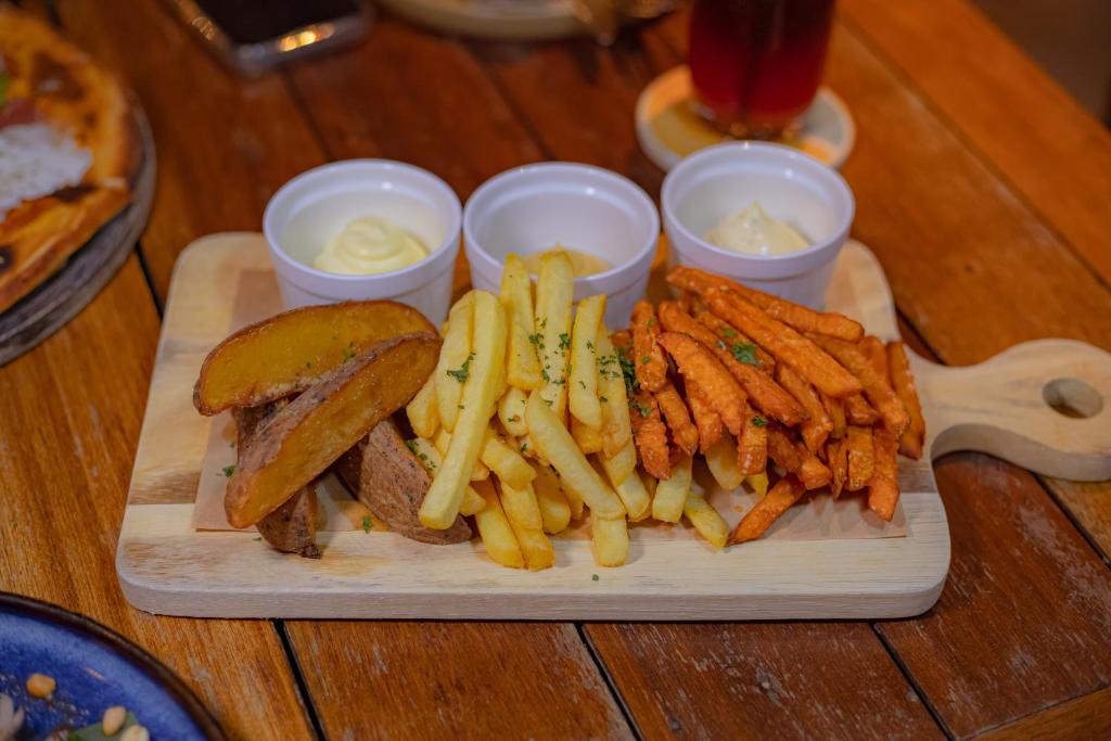 อาหารและเครื่องดื่ม