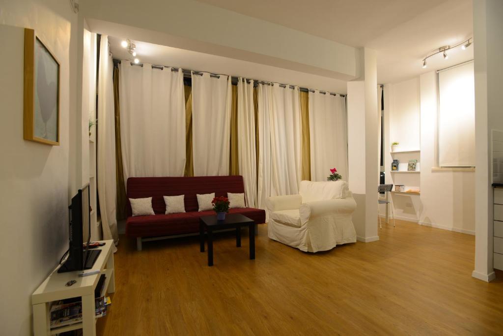 Haatzmaut Bat Yam Beach In Israel Room Deals Photos Reviews Images