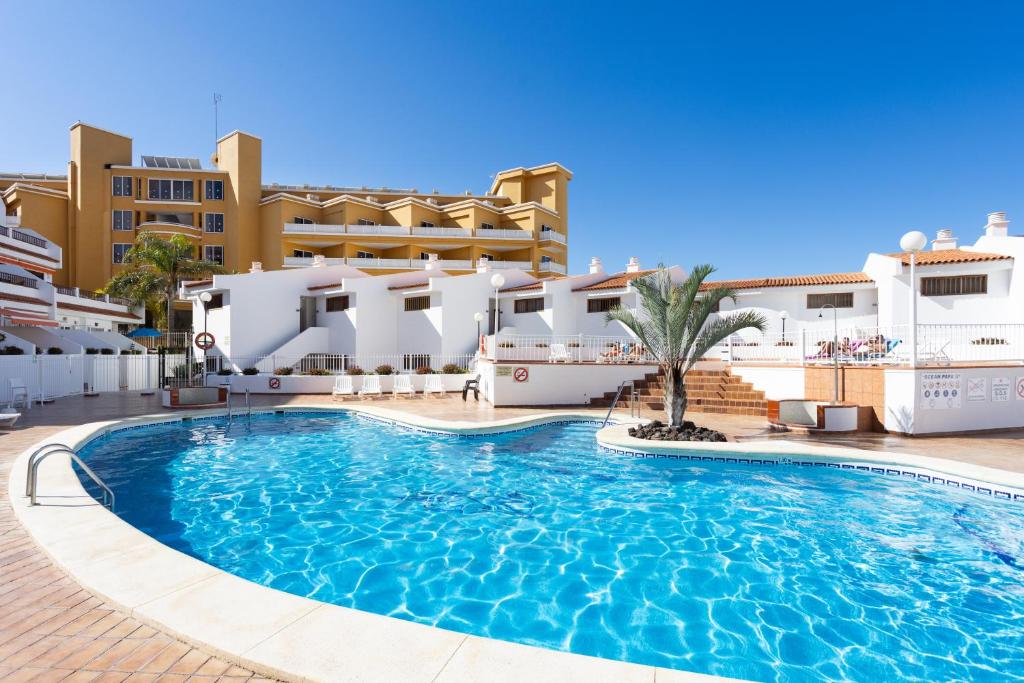 Home2Book Serene Apt & Pool, Costa Adeje Escape, Adeje